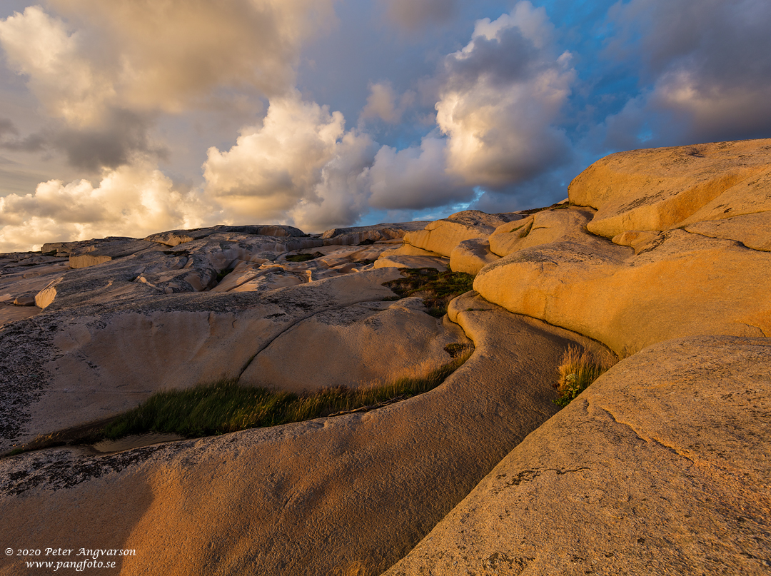 Landskapsfotografi på klippor och moln. Landscape photography, cliffs and clouds.