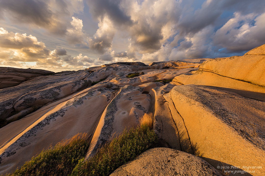 Landskapsfotografi på klippor och moln. Landscape photography, cliffs and clouds.